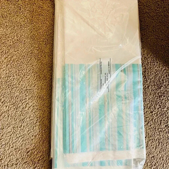 Table covers - Picture 2 of 4